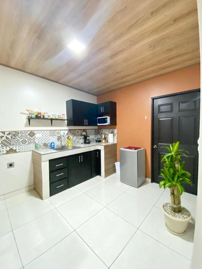 Pura vida apartment. 5 min from airport Alajuela Exterior foto